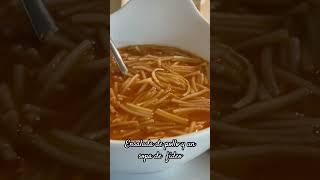 Ensalada de pollo y sopa de fideo #fypage #100k