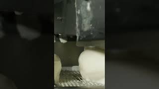 Как открыть пекарню. Глазировка пирожных. Денис Машков. #shorts